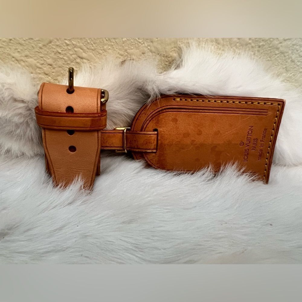 LOUIS VUITTON Vachetta Luggage Tag Poignet Set
Brown Leather - Picture 3 of 4